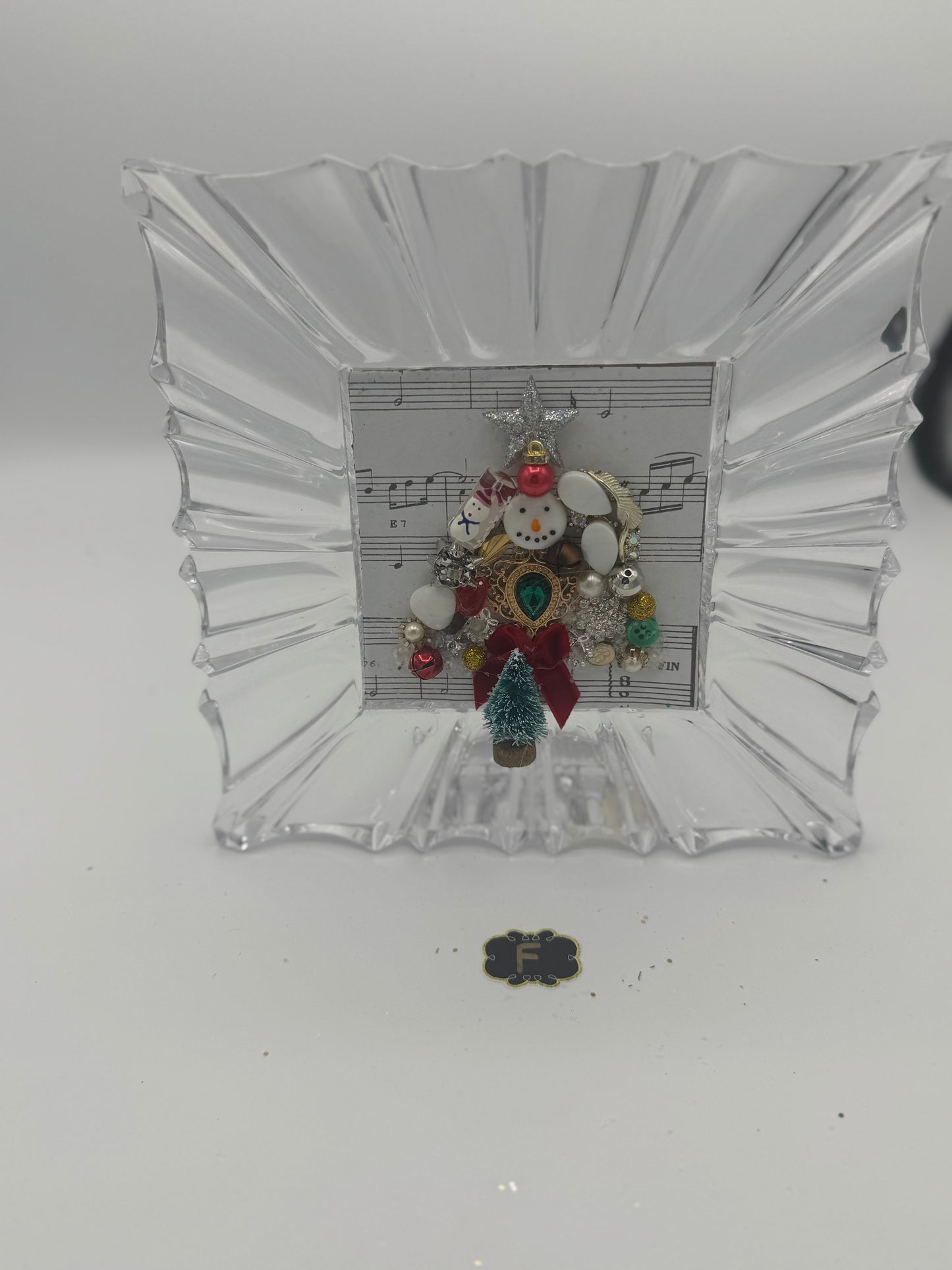 Delightful music-inspired holiday up-cycled jewelry and miniatures framed decor