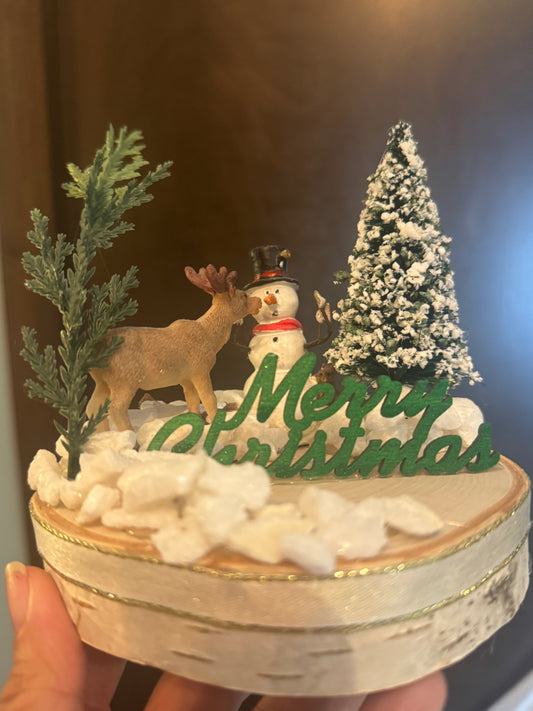 Woodsy Winter Scene Log Slice Decor